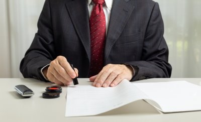 契約書の割印とは？契印とは違う？必要な理由と押印の方法
