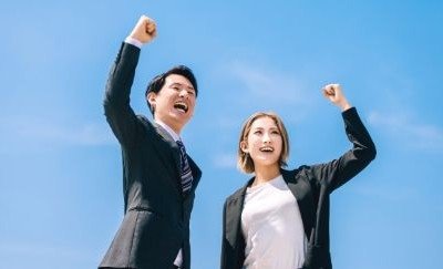 社員のモチベーションを上げる方法｜低い場合の原因や向上の成功事例を解説
