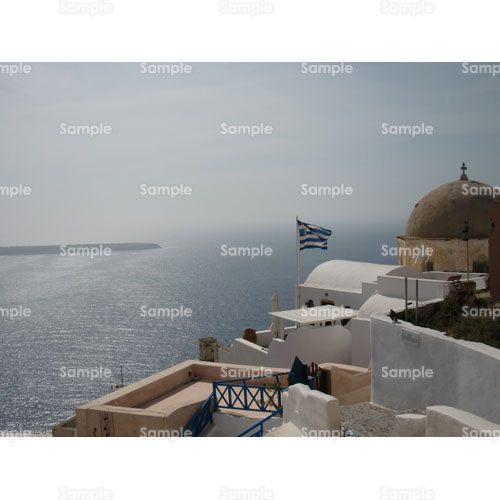 ヨーロッパ;海;海岸;波;島;白壁;国旗;屋根;ギリシャ;
